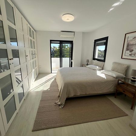 Appartamento Superb Townhouse In Golden Mile Marbella Esterno foto