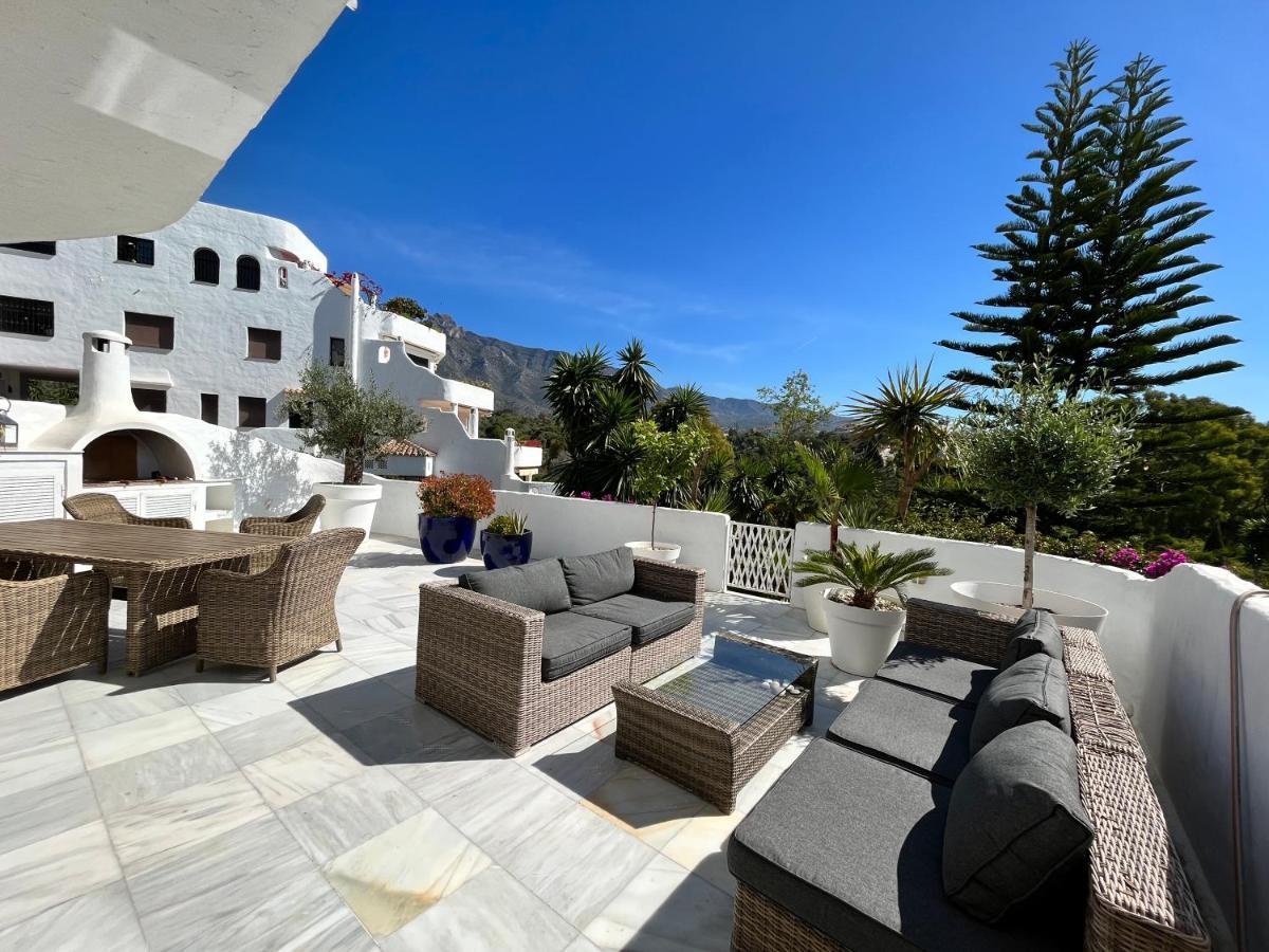 Appartamento Superb Townhouse In Golden Mile Marbella Esterno foto