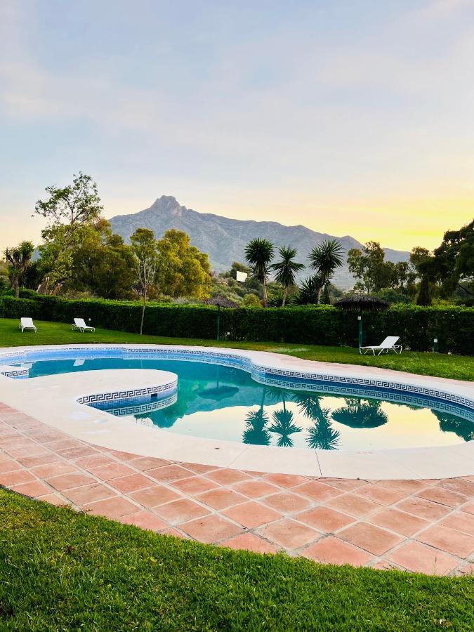 Appartamento Superb Townhouse In Golden Mile Marbella Esterno foto
