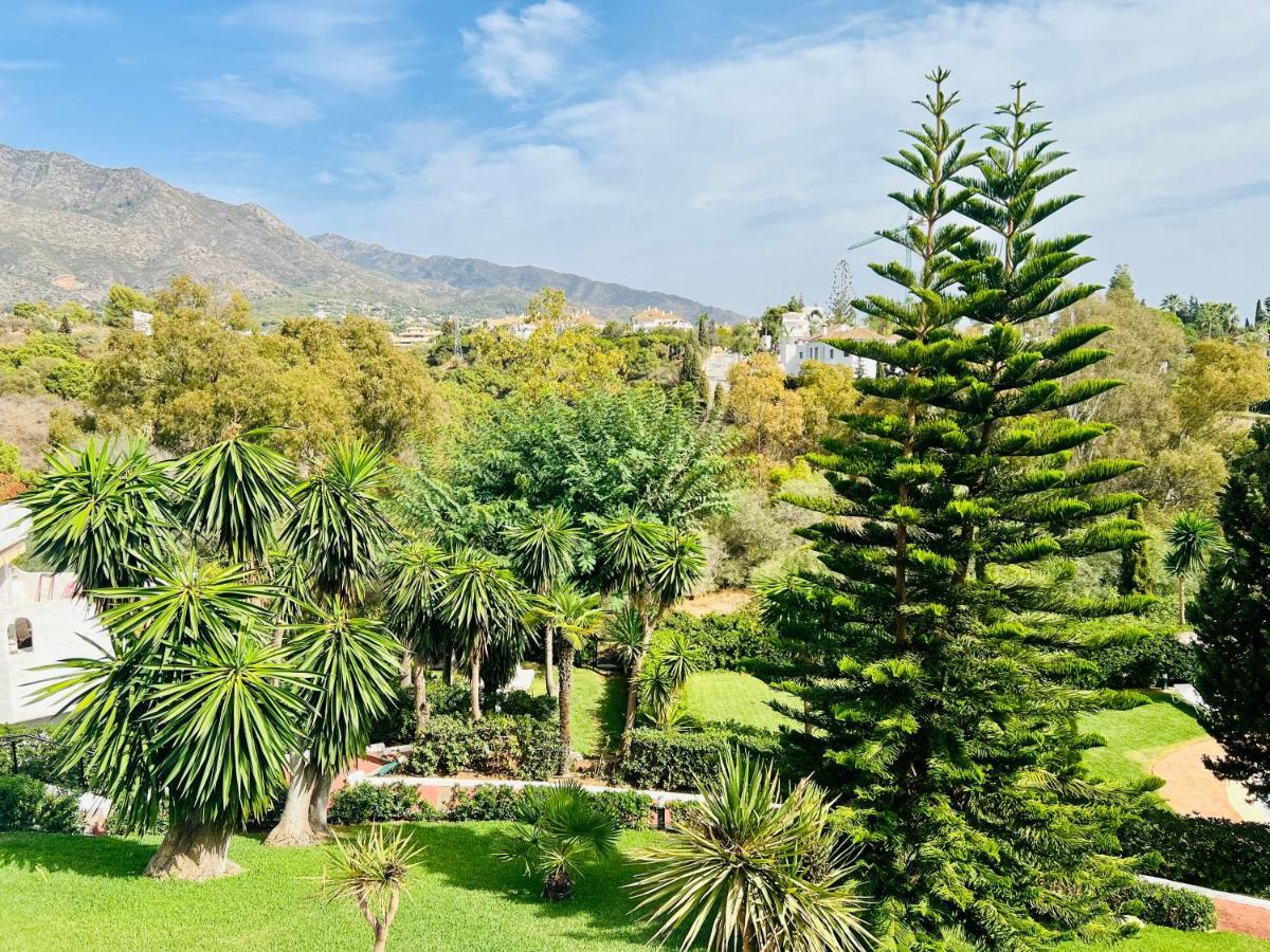 Appartamento Superb Townhouse In Golden Mile Marbella Esterno foto