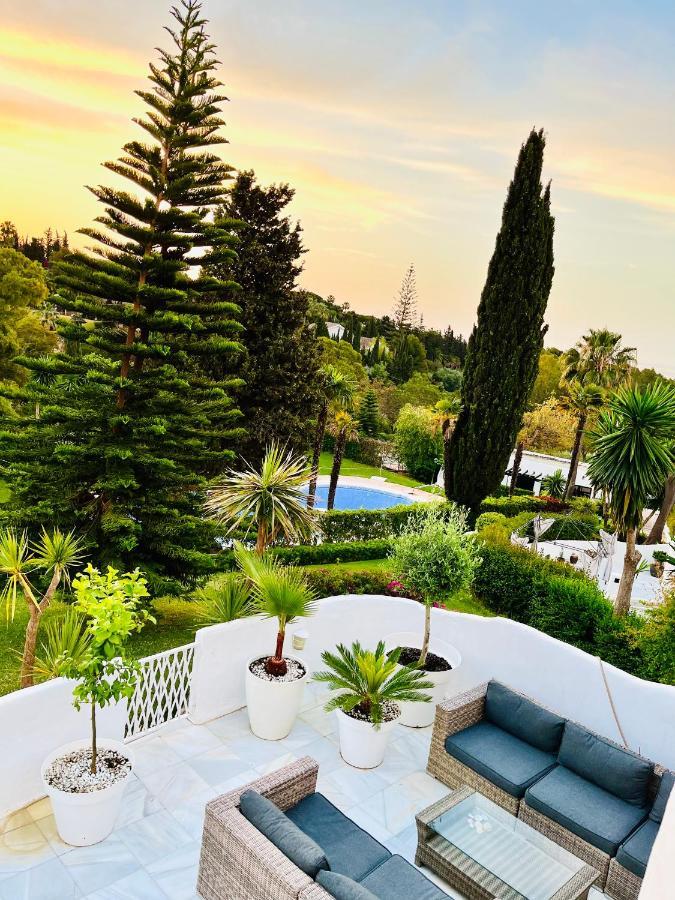Appartamento Superb Townhouse In Golden Mile Marbella Esterno foto