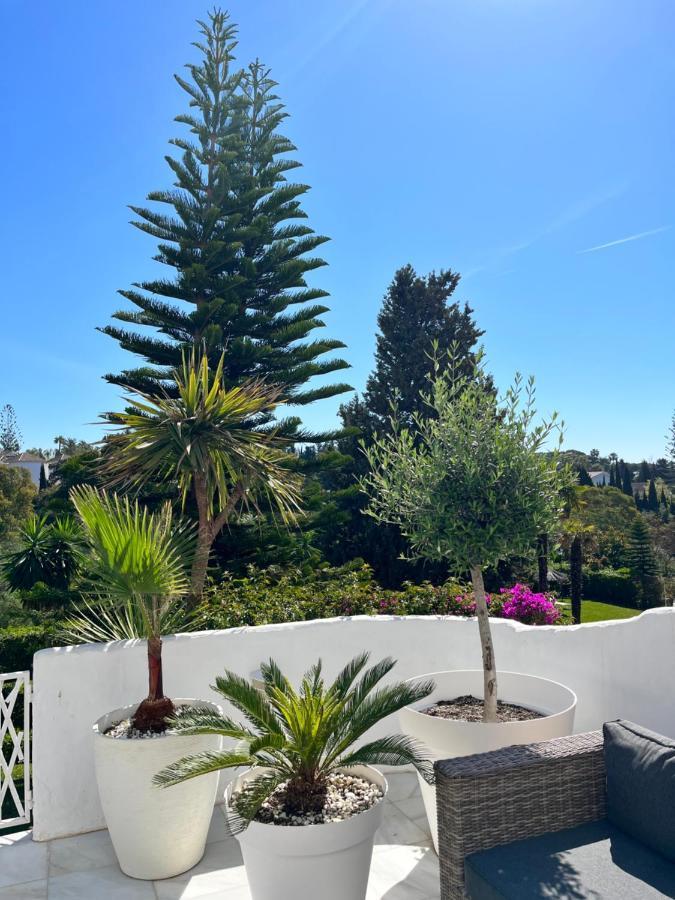 Appartamento Superb Townhouse In Golden Mile Marbella Esterno foto